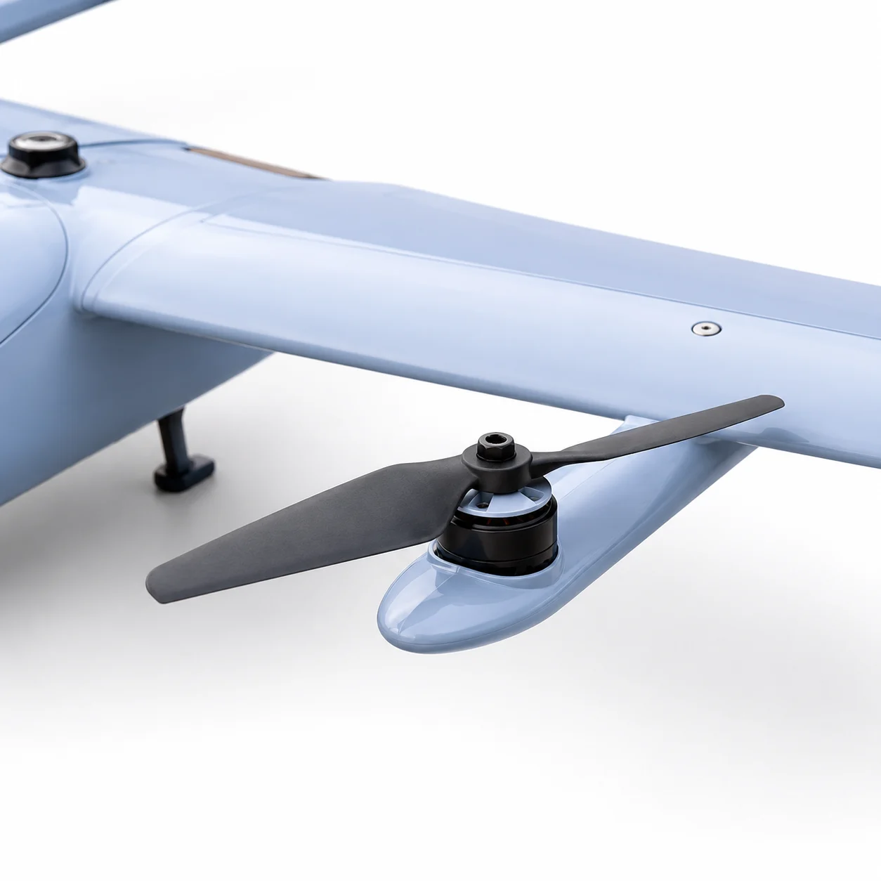 6A-4+1 hybrid VTOL UAV wing rotor and lift motor detail